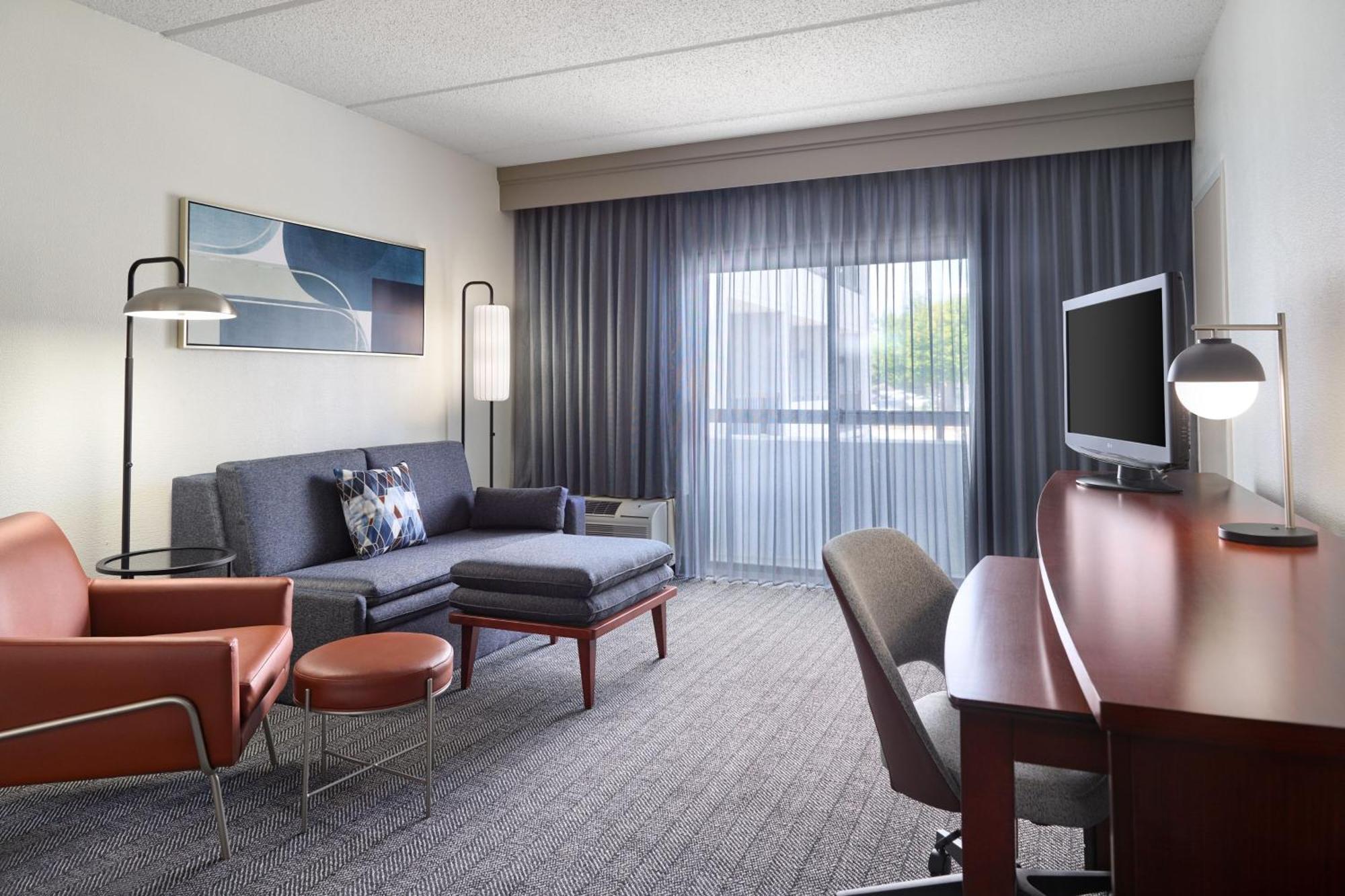 Hotel Courtyard By Marriott Atlanta Executive Park/Emory Exterior foto